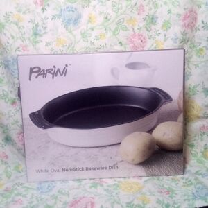 Non-Stick Bakeware Dish White Oval NIB 🌻